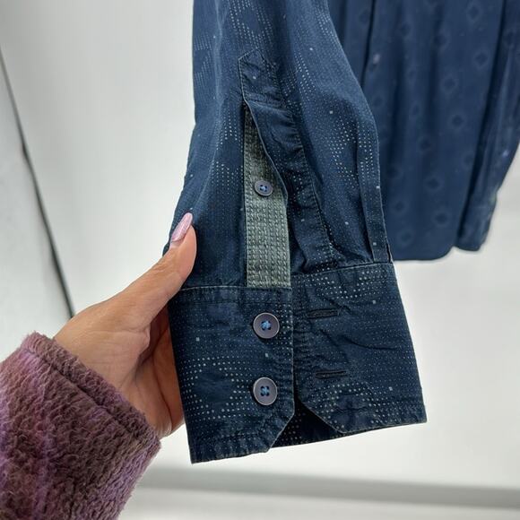 Robert Graham blue Aztec western indigenous blue button down s SIZE xl - Picture 4 of 10